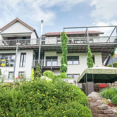 Modern In Mehlis With Private Lawn Apartman